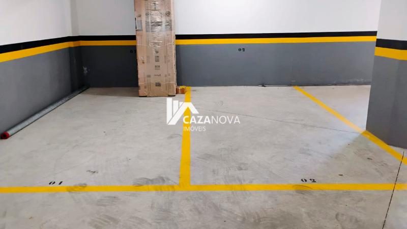 Lindíssimo apto três quartos com ampla área privativa B. Liberdade