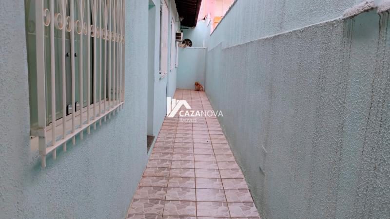 Casa colonial de 03 quartos no Caiçara