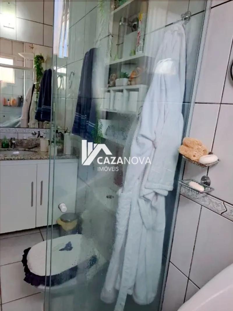 Àrea privativa de 03 quartos e 02 vagas no Caiçara!