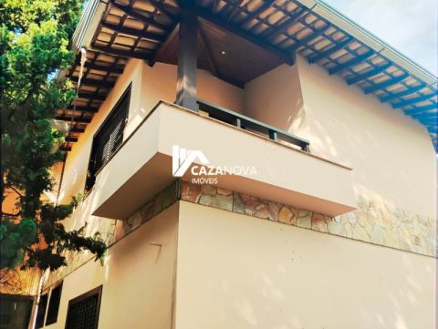 Cazanova Imóveis vende: Espetacular casa no Bairro Caiçara
