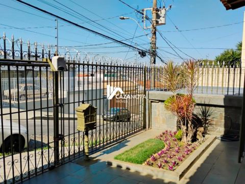 Casa espetacular com 03 quartos, 03 vagas, Piscina e terraço no Caiçara