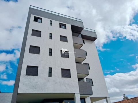 Cobertura de 03 quartos com suíte no Caiçara